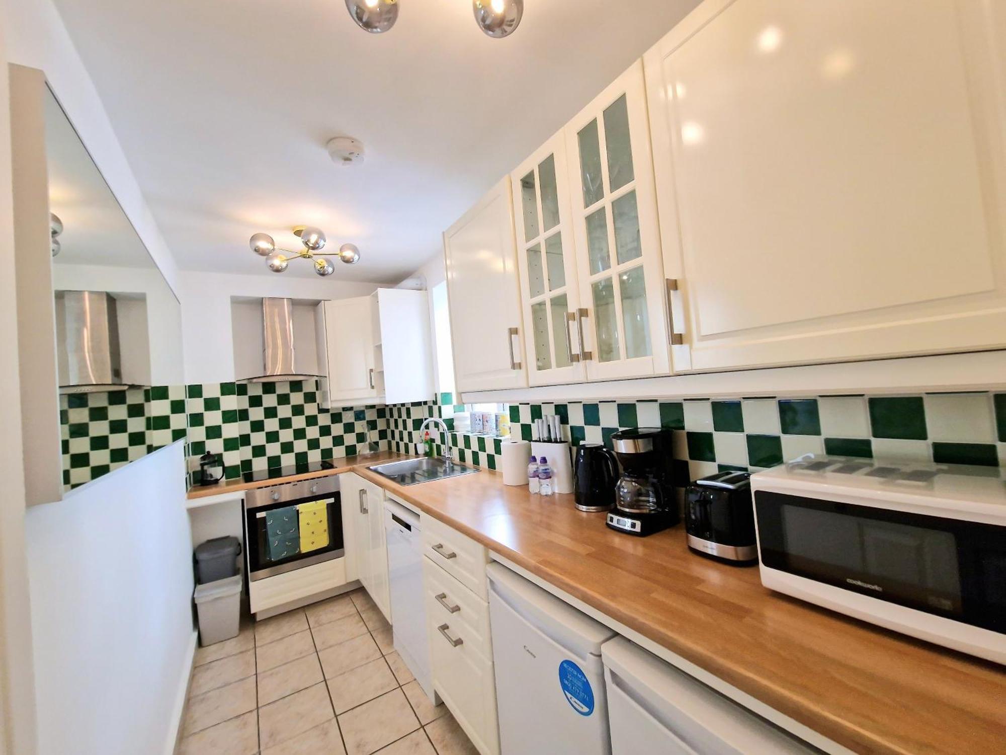 Stunning Hyde Park Home, Ground Floor Maisonette, Duplex, Near Tube Metro Stations London Eksteriør billede