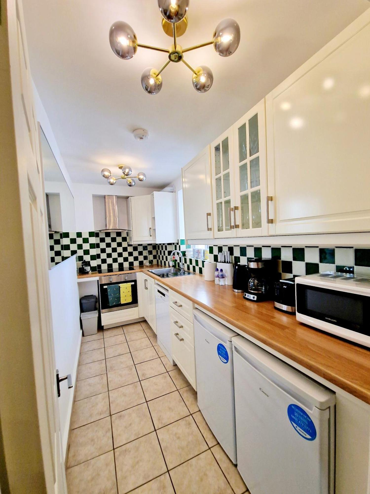 Stunning Hyde Park Home, Ground Floor Maisonette, Duplex, Near Tube Metro Stations London Eksteriør billede