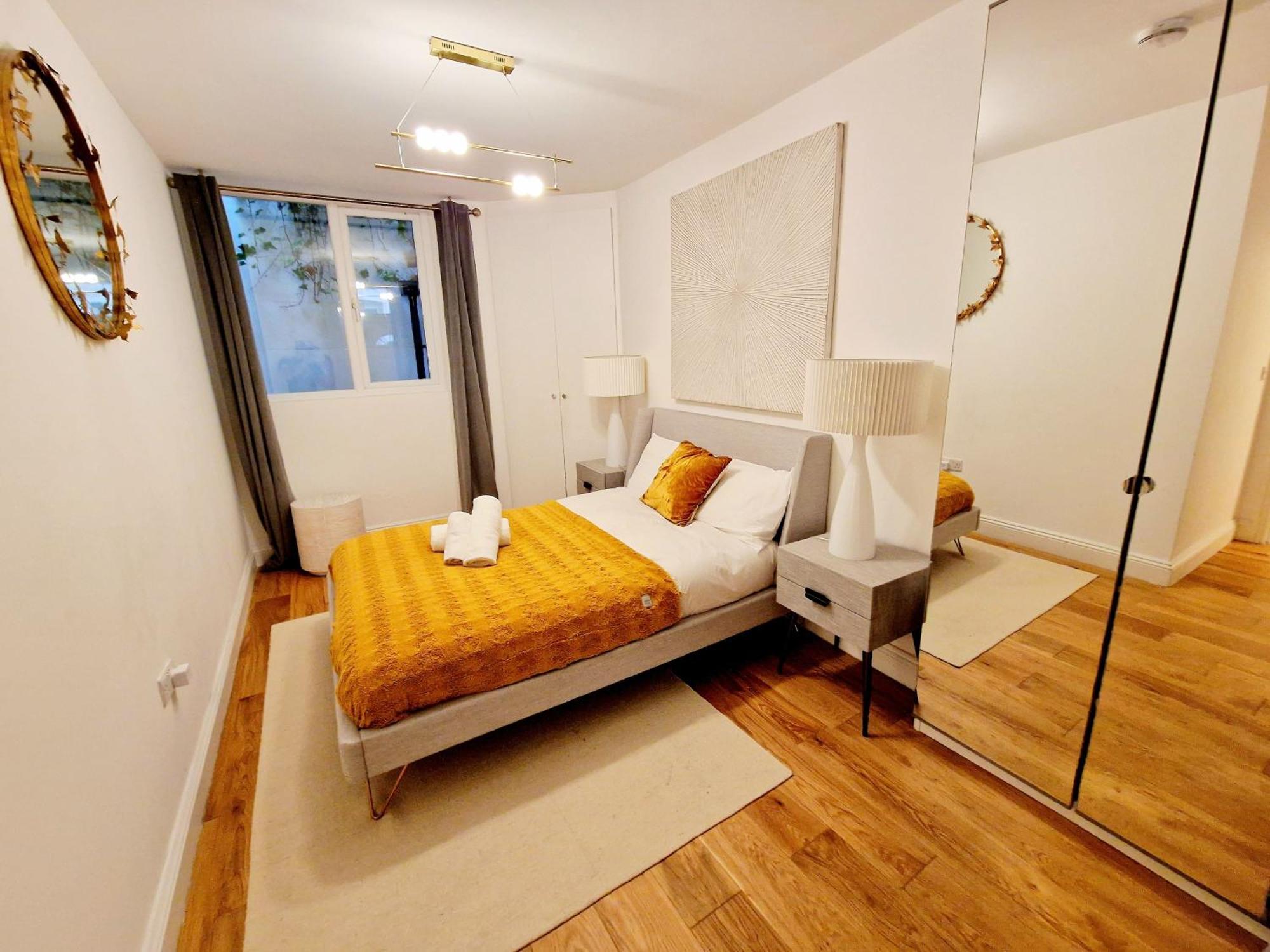 Stunning Hyde Park Home, Ground Floor Maisonette, Duplex, Near Tube Metro Stations London Eksteriør billede