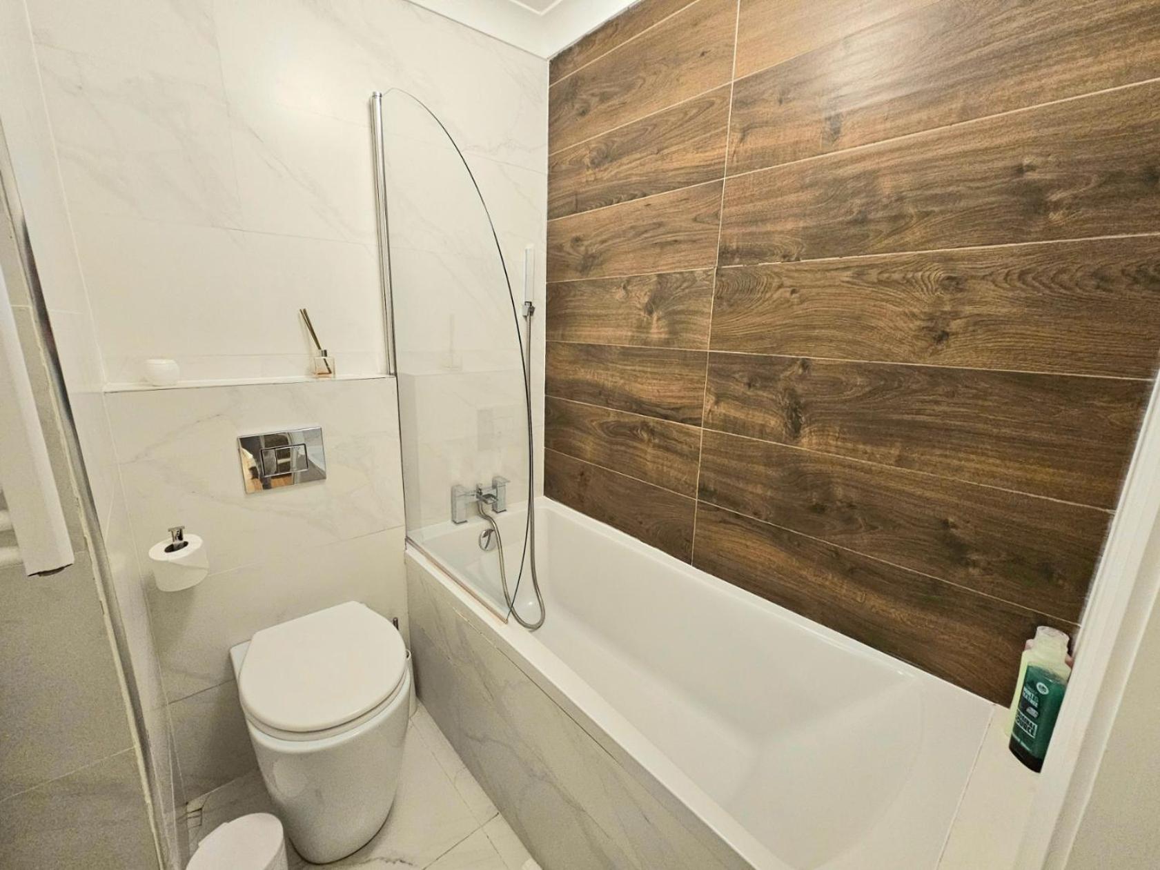 Stunning Hyde Park Home, Ground Floor Maisonette, Duplex, Near Tube Metro Stations London Eksteriør billede